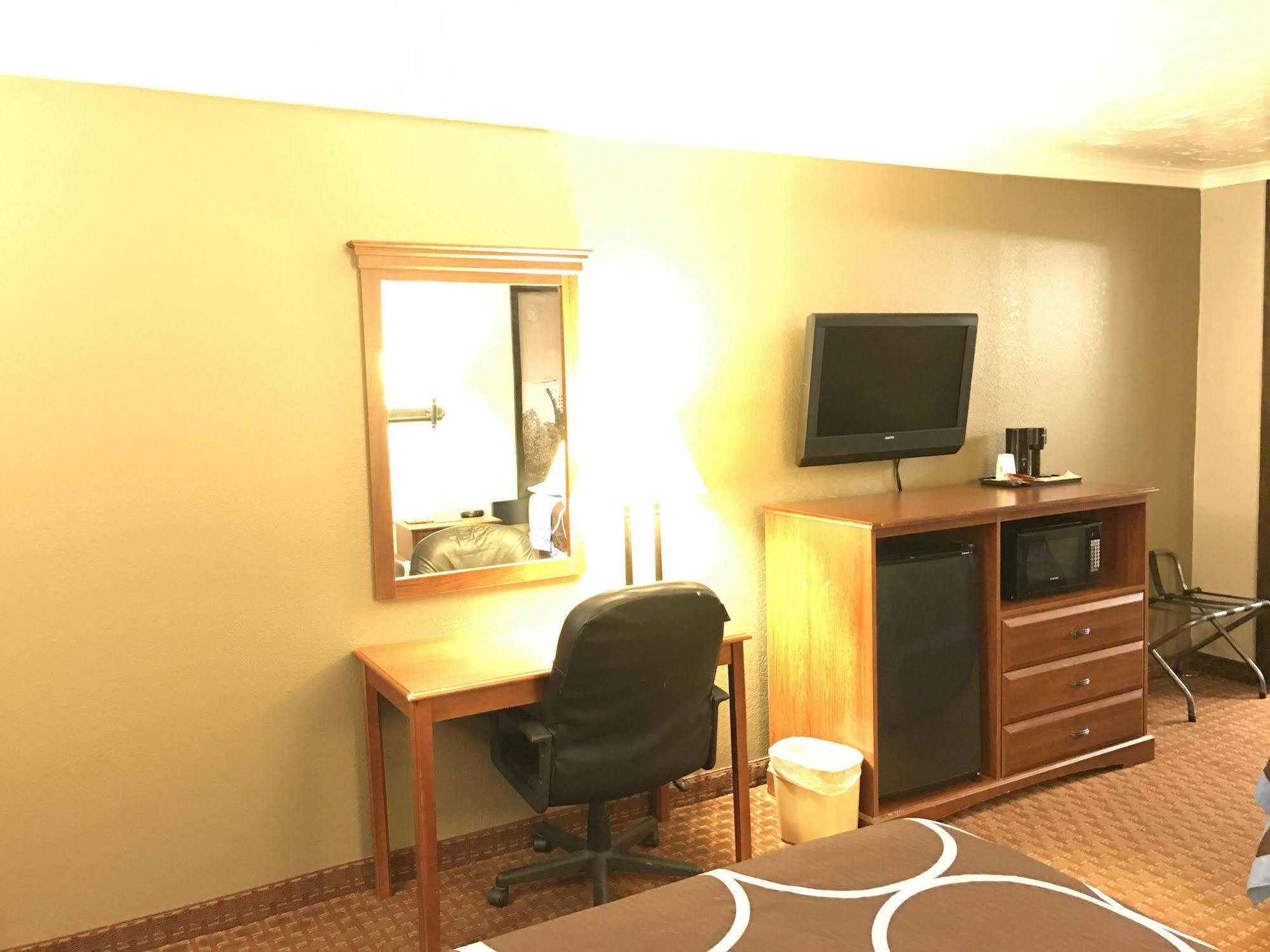 Super 8 By Wyndham Enid Hotel Ngoại thất bức ảnh